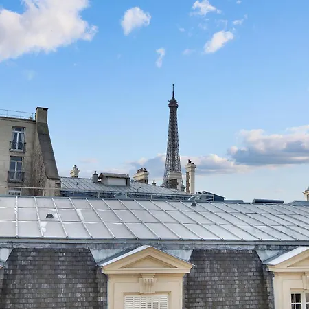 Eiffel Tower View Rose, #1 Lejlighed