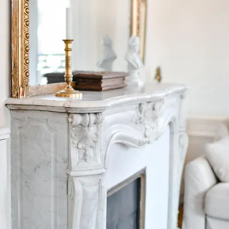 Eiffel Tower View Rose, #1 Apartment