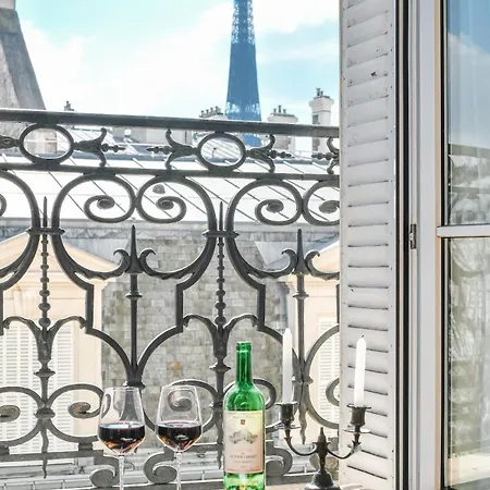 Eiffel Tower View Rose, #1 Apartamento *