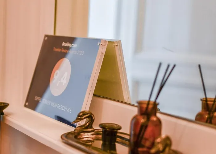 Eiffel Tower View Rose, #1 Apartment *