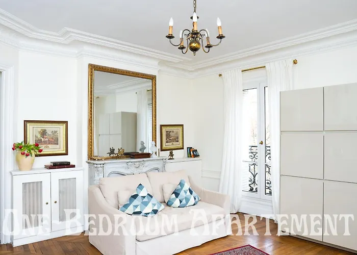 Apartment Eiffel Tower View Rose, #1